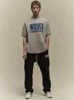 Essentials Wolves Tee