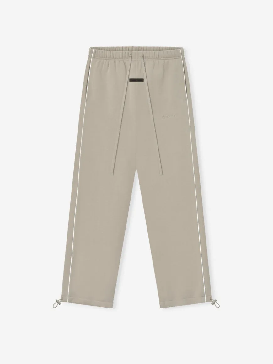 Relaxed Fleece Sweatpant With Piping